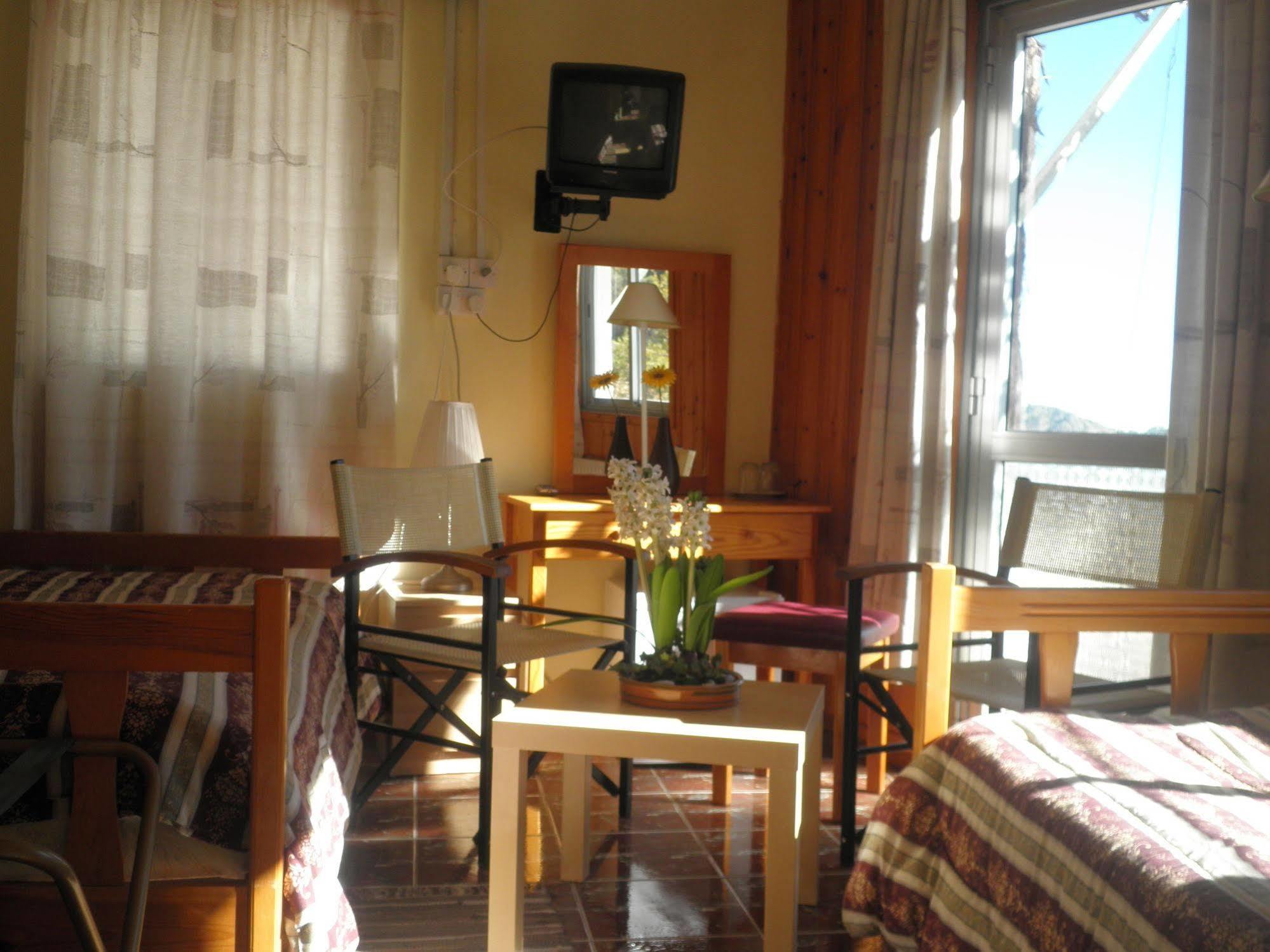 פדולאס Christys Palace Hotel מראה חיצוני תמונה
